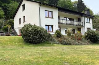 Haus kaufen in 57439 Attendorn, Attendorn - Wohnhaus in Attendorn, unverbaubar mit Wiesen und Teich