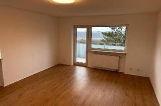 Wohnung kaufen in 35039 Marburg, Marburg - 3-Zimmer-Wohnung mit Garage und Weitblick in Marburg