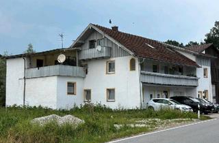 Haus kaufen in 94234 Viechtach, Viechtach - Gepflegtes Zweifamilienhaus in Viechtach, OT Pirka