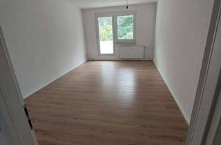 Wohnung mieten in Auerbachstraße 28, 07549 Lusan, Attraktive großzügig geschnittene renovierte 4-Zimmer-Wohnung mit Balkon in Gera
