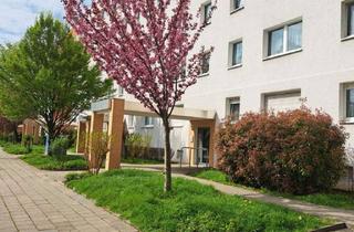 Wohnung mieten in Hallorenstraße 21, 06122 Nördliche Neustadt, 3-Raum-Wohnung mit Aufzug und Balkon