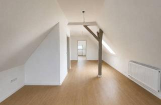 Wohnung mieten in 59556 Lippstadt, Helle Dachgeschosswohnung in Eickelborn – 3 Zimmer, 77 m², frisch saniert