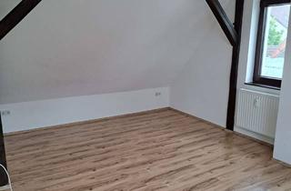 Wohnung mieten in Schellerstraße 20, 35633 Lahnau, Stilvolle 1-Zimmer-Dachgeschosswohnung mit Klimaanlage & EBK