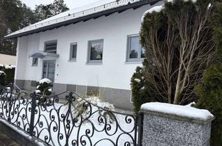 Haus kaufen in 90513 Zirndorf, Wohnen mit Charakter: Freistehendes Haus mit großem Grundstück in Zirndorf