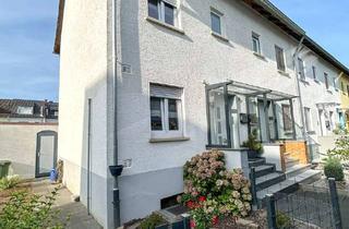 Haus kaufen in 76275 Ettlingen, Charmantes Reiheneckhaus mit Garten, Garage & 3 Stellplätzen in Ettlingen