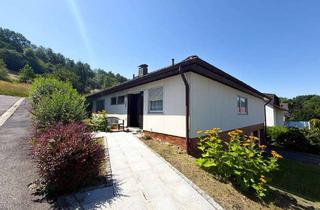 Haus kaufen in 96489 Niederfüllbach, Bungalow mit schönem Garten und Doppelgarage in ruhiger Lage von Niederfüllbach