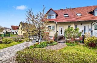 Haus kaufen in 01477 Arnsdorf, Gepflegtes Reihenendhaus mit Kamin und hübschem Grundstück in ruhiger Wohnlage von Arnsdorf