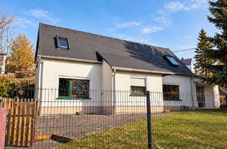 Einfamilienhaus kaufen in 08228 Rodewisch, Freistehendes Einfamilienhaus mit Gestaltungspotenzial in zentraler und ruhiger Lage von Rodewisch