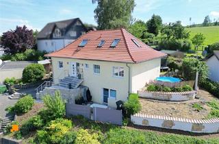 Haus kaufen in 51688 Wipperfürth, Hochwertiger Walmdach-Winkelbungalow mit zwei Wohneinheiten in Wipperfürth-Ohl
