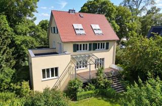 Villa kaufen in 18057 Hansaviertel, Exklusive Stadtvilla auf Traumgrundstück in Bestlage