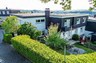 Haus kaufen in 57462 Olpe, Reihenendhaus in Olper Bestlage: Stadtblick, Privatgarten und Doppelgarage!