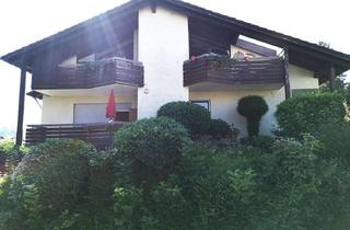 Anlageobjekt in Obere Flurstraße 18, 88131 Bodolz, Zur ANLAGE (4,0%): Renovierte 1-Zi.-OG-Whg. mit großem Balkon, EBK und Kfz-Stellplatz