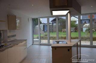 Immobilie mieten in 38108 Braunschweig, Reihenendhaus mit hochwertiger Einbauküche. Renoviertes Haus mit 3 Terassen bzw. Balkonen; Garten...