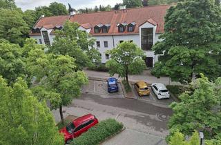 Wohnung kaufen in Am Bogen, 85521 Ottobrunn, SCHÖNE GALERIEWOHNUNG MIT KL. DACHTERRASSE