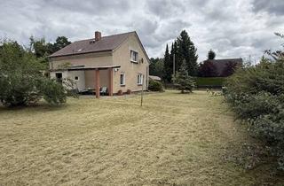Haus kaufen in Siefersheimer Straße, 12559 Müggelheim, Haus mit Sanierungspotenzial: 4,5 Zimmer in Berlin
