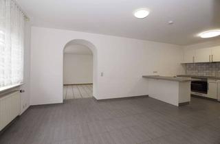 Haus kaufen in 66851 Mittelbrunn, EFH in ruhiger Lage mit Terrasse, Balkon und Garage