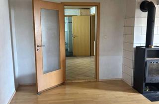 Haus kaufen in 76689 Karlsdorf-Neuthard, Zweifamilienhaus mit attraktiver Vermietungsperspektive