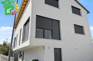 Doppelhaushälfte kaufen in 91589 Aurach, Sichere Mieteinnahmen: Moderne Neubau-Doppelhaushälfte als Kapitalanlage