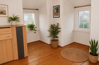 Wohnung mieten in 83093 Bad Endorf, Gemütliche teilmöblierte 4 Zi.-Dachgeschosswohnung mit Altbaucharme im Herzen von Bad Endorf