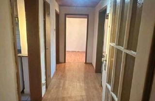 Wohnung kaufen in 70435 Stuttgart, Stuttgart - Provisions frei ! 3-Zimmer-Dachgeschosswohnung in Zuffenhausen