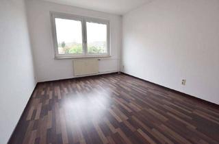 Wohnung kaufen in Talstraße 62, 09117 Reichenbrand, vermietet: Gutgeschnittene 4 Zimmerwohnung mit Balkon und Blick ins Grüne!