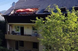 Wohnung kaufen in 71540 Murrhardt, Modernisierte 3-Zimmer-Dachgeschosswohnung mit Balkon und Außenstellplatz