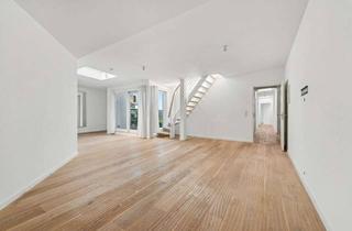 Wohnung kaufen in Prenzlauer Berg, 10409 Prenzlauer Berg, Urban Rooftop Living – Dachgeschosswohnung mit zwei Terrassen und Panoramablick über Berlin