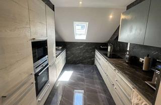 Wohnung mieten in 69242 Mühlhausen, Exklusive 2,5-Zimmer-Dachgeschosswohnung mit Designerküche, Garten & Einfahrt