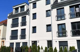 Wohnung mieten in Grünauer Straße 63, 12524 Altglienicke, Attraktive 4-Raum-Wohnung mit EBK und Balkon in Berlin