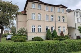 Wohnung mieten in 18273 Güstrow, Vermiete schöne 3-Raumwohnung mit Stellplatz und Keller in einem ruhigen Haus