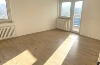 Wohnung mieten in Lucas-Cranach-Str. 26, 65428 Rüsselsheim, Schöne 2-Zimmer-Wohnung mit Balkon und Garage