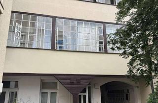 Wohnung mieten in Vierzigmannstrasse 15, 91054 Burgberg, Gute gelegene, ruhige Altbauwohnung mit hohen Decken
