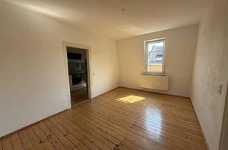 Wohnung mieten in 76137 Südstadt, Charmante 2-Zimmer-Dachgeschosswohnung mit Einbauküche in der Karlsruher Südstadt