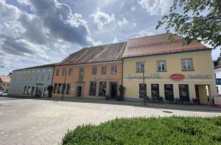 Wohnung mieten in Maximilianplatz 23, 95643 Tirschenreuth, Schöne, großzügige 2-Zimmer-Wohnung mit Balkon