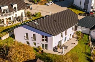 Haus kaufen in 84432 Hohenpolding, Exquisites Zweifamilienhaus (= EFH mit Einliegerwohnung) in ruhiger, unverbaubarer Hanglage