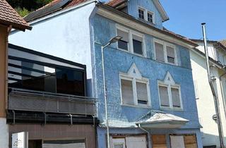 Haus kaufen in Gernsbacherstraße 24, 76332 Bad Herrenalb, Dreifamilienhaus in zentraler Lage mit Potenzial zur Wertsteigerung durch Modernisierung