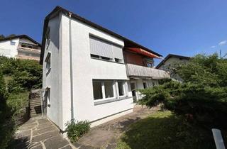 Einfamilienhaus kaufen in 72270 Baiersbronn, Einfamilienhaus mit ELW in sonniger Aussichtslage im guten renovierten Zustand.