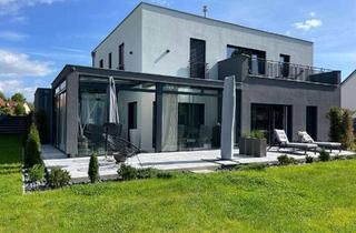 Einfamilienhaus kaufen in 95643 Tirschenreuth, Modernes Kubus-Einfamilienhaus mit 4-fach-Garage und Werkstatt in Tirschenreuth