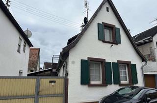 Haus kaufen in 76870 Kandel, Kleines Häuschen im Zentrum von Kandel mit Hof und Werkstatt