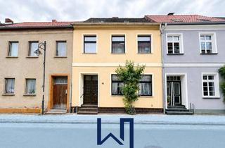 Haus kaufen in 17153 Stavenhagen, Reihenmittelhaus mit Gestaltungspotenzial in Zentrumsnähe