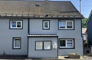 Haus kaufen in 57290 Neunkirchen, Gemütliches Fachwerkhaus im alten Dorf von Struthütten!