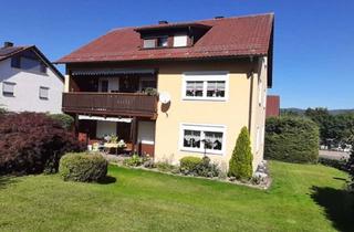 Haus kaufen in 92431 Neunburg, Dreifamilienhaus mit zwei vermieteten Einheiten und freier Erdgeschosswohnung in Neunburg v. W.