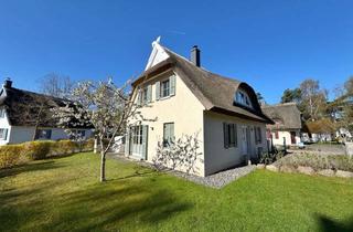 Anlageobjekt in Am Dünenwald 35, 18551 Glowe, Exklusives Reetdachferienhaus mit etablierter Ferienvermietung und langfristigem Ertragspotenzial