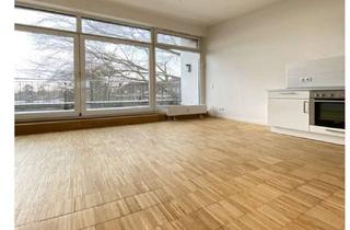 Immobilie mieten in Ahrensburgerstraße 61a, 22041 Wandsbek, Helle Dachgeschosswohnung für 12 Monate
