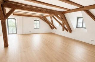 Wohnung mieten in 87700 Memmingen, 3-Zimmer-Dachgeschosswohnung auf 2 Etagen mit Loggia und Küche