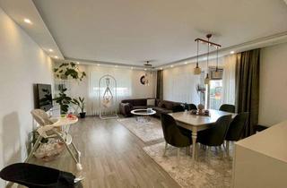 Wohnung kaufen in 61130 Nidderau, Gepflegte 3-Zimmer-Wohnung mit sonnigem Balkon, Garage und Stellplatz in ruhiger Wohnlage.