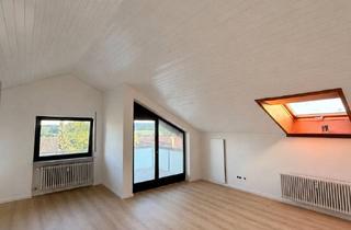 Wohnung mieten in 71032 Böblingen, Renovierte Dachgeschosswohnung mit Balkon im beliebten Wohngebiet Tannenberg