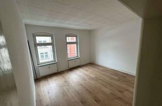 Wohnung mieten in Heinrich-Heine-Straße 54, 09648 Mittweida, Tolle 3-Raum-Wohnung mit Einbauküche und Badewanne