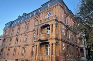 Wohnung mieten in Carl-Schuricht-Straße, 65187 Wiesbaden, Helle 2-Zimmer-Dachgeschosswohnung in stilvoller Altbauvilla in Wiesbaden