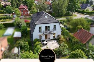 Villa kaufen in 14612 Falkensee, Repräsentative Landhausvilla mit Vollkeller und idyllischem Südgarten in sehr guter Wohnlage